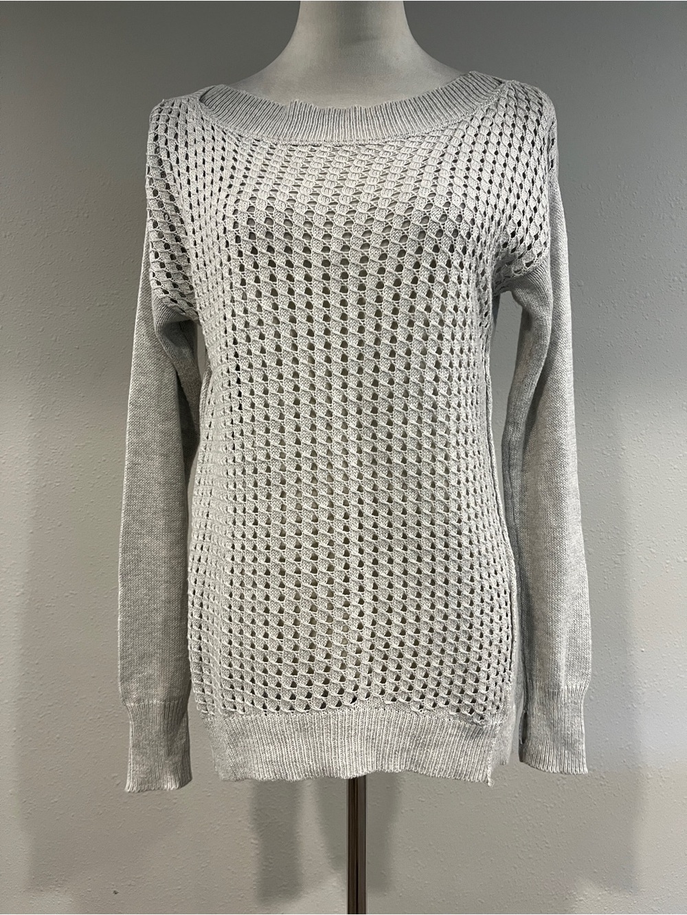 Light Gray Open Knit Long Sleeve Women's Sweater size small